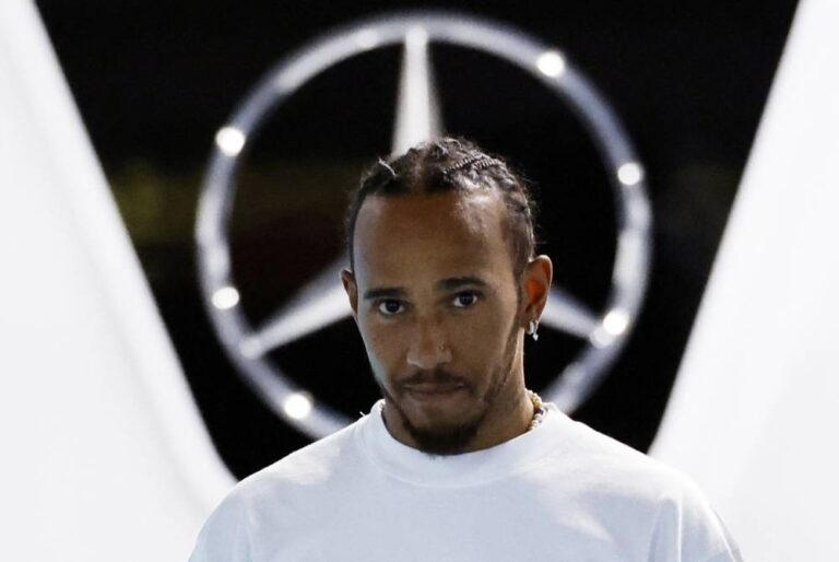 Hamilton plans to continue racing beyond end of current Mercedes deal