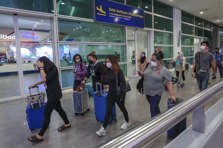 Foreign minister: 15 job scam victims in Cambodia, Laos brought home, six more arriving later