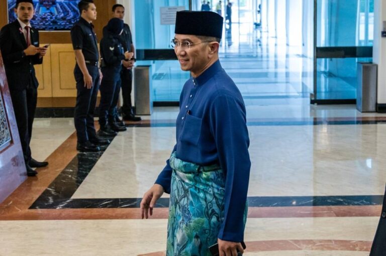 Malaysia fully committed towards achieving objective of CPTPP, says Azmin Ali