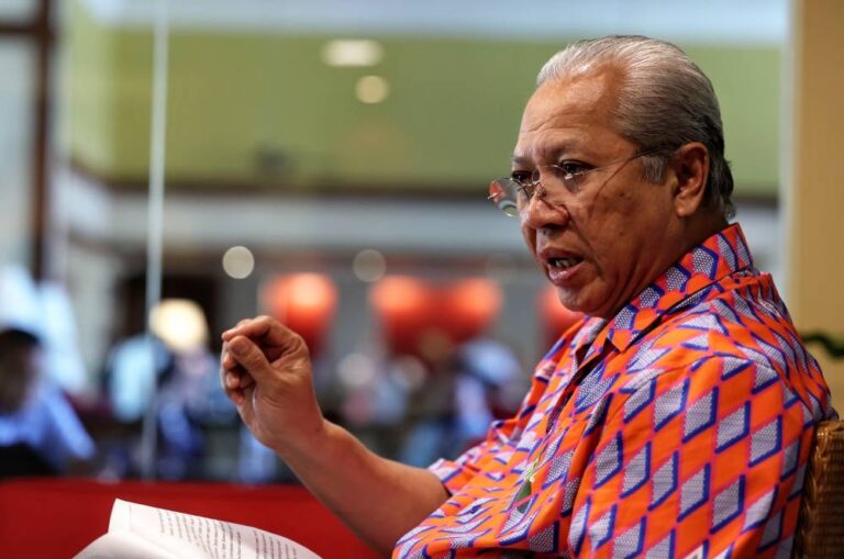 Minister: 681 fibre-optic points for high-speed Internet to be built in Sarawak within three years