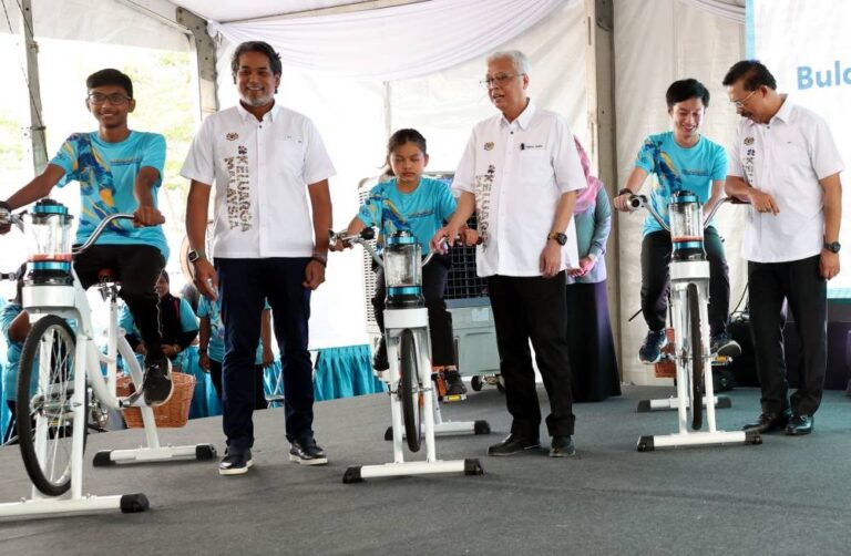Neglected hospitals, clinics in rural areas to be upgraded, says Khairy