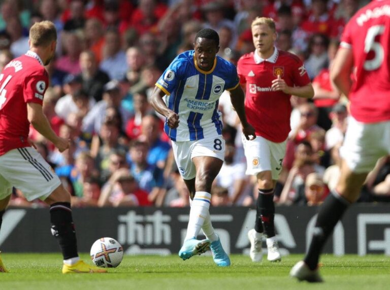 Brighton defender Mwepu ends career due to heart condition