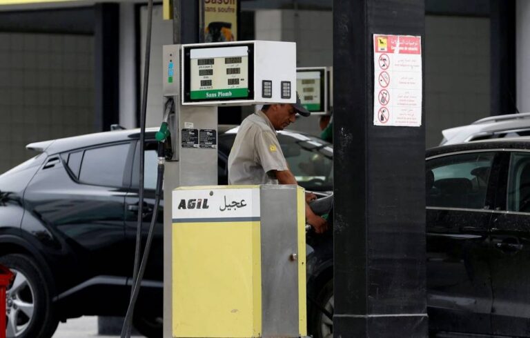 Long petrol queues in Tunisia stir anger after promise of fuel deliveries