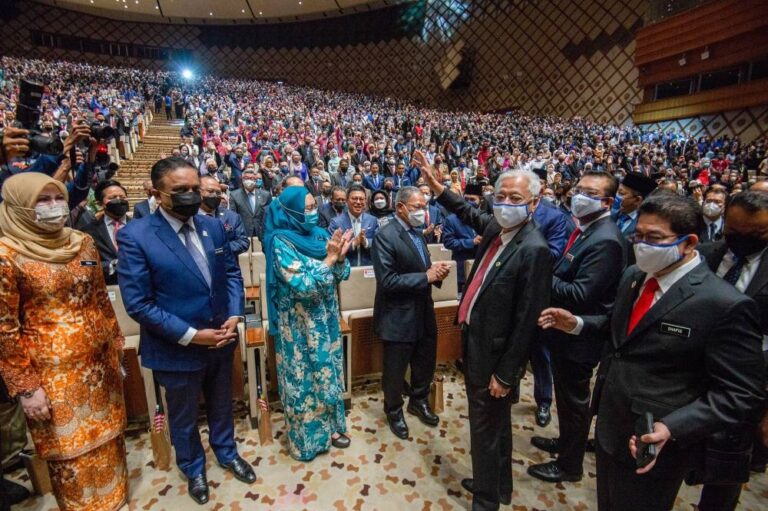 You’re Malaysia’s check-and-balance now that Parliament’s dissolved, civil servants told