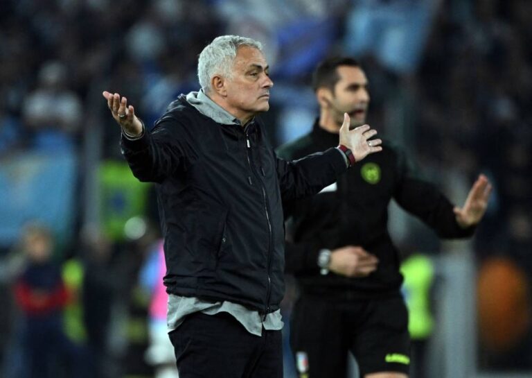 Roma’s Karsdorp wants explanation from Mourinho