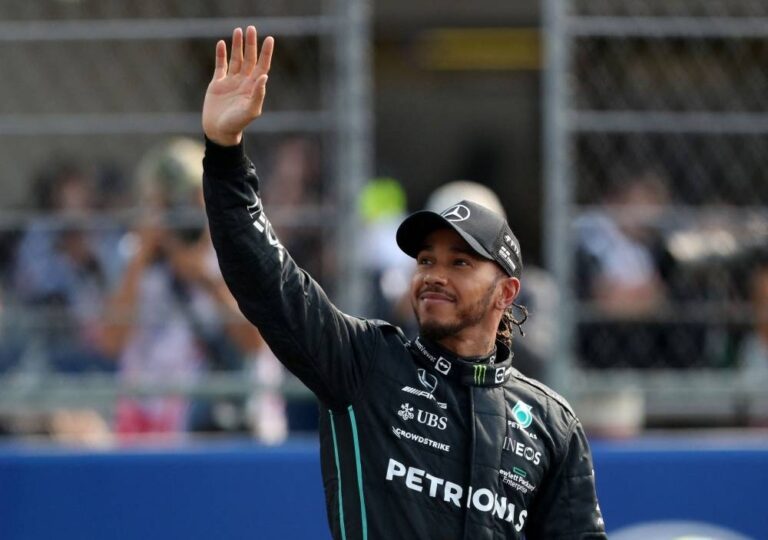Verstappen can be proud of ‘amazing job’, says Hamilton
