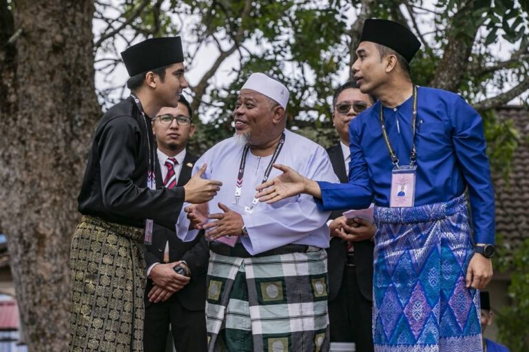 Muar’s BN hopeful says fully against graft, but banking on solving ‘local issues’