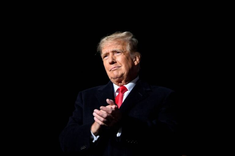 With an eye on White House again, Trump lashes out at fellow Republicans