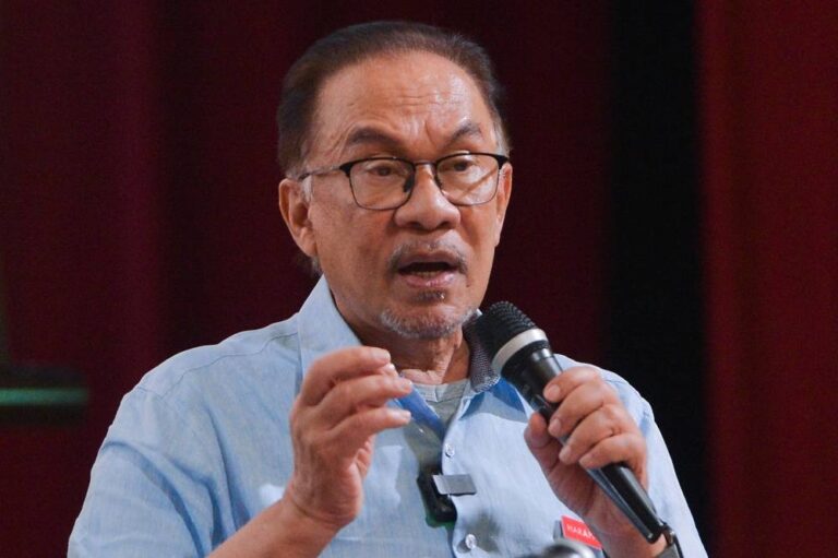 Pointed to MACC, Anwar insists will send EC evidence of alleged Bera vote buying