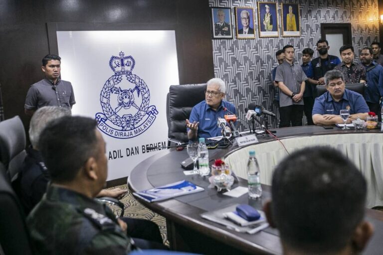 Hamzah: No police report yet on Anwar’s money-for-vote allegation involving army personnel