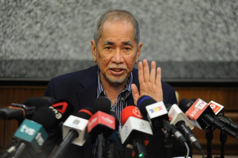 GE15: Early voting for army personnel normal process, says Wan Junaidi
