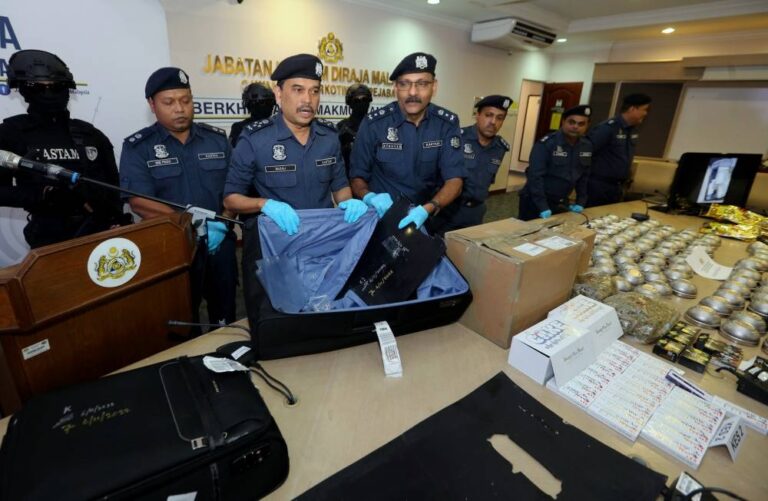 Customs Dept: Woman detained for attempting to smuggle black cocaine worth RM1.34m at KLIA