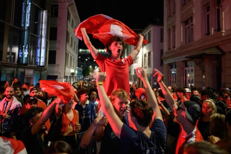 Switzerland beat Colombia on penalties to reach World Cup quarter-finals