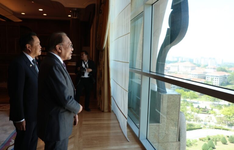 Anwar, Thai PM Anutin hold talks to deepen Malaysia-Thailand ties