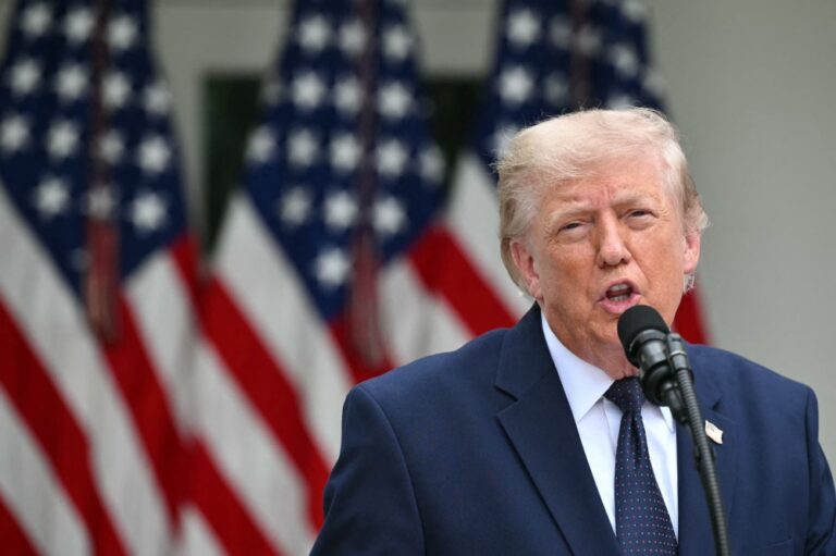 Trump fires federal election commissioners ahead of midterms