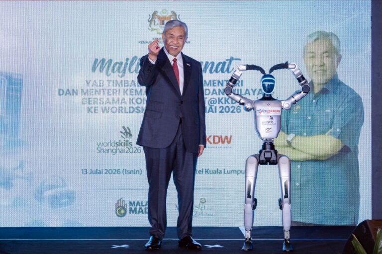 Zahid downplays Nga’s resignation vow, says Unity Government strong and ‘he’s my friend’