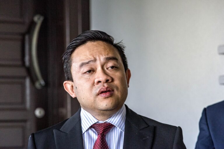 Wan Saiful files RM10m defamation suit against Bersatu information chief