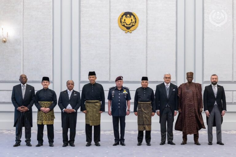 King welcomes six new foreign envoys at Istana Negara, appoints five Malaysian ambassadors