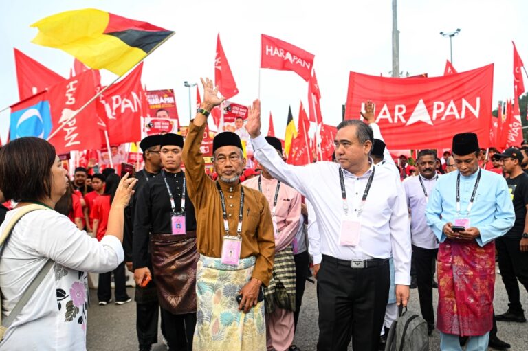 Anthony Loke’s Chennah defence begins with straight fight against MCA Youth chief Siow Kong Choon