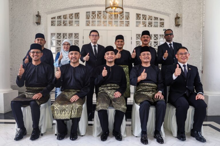 Four new faces, six familiar names: Onn Hafiz unveils Johor exco members for his second term