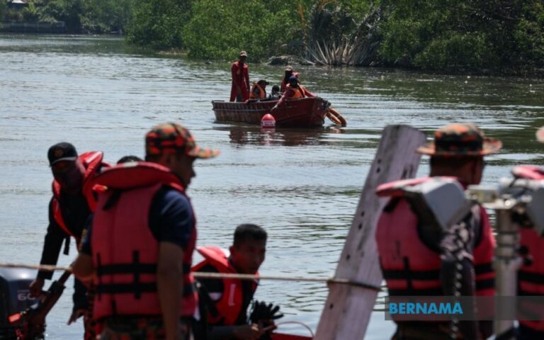 Sarawak boat tragedy: Three-year-old found dead, three missing after vessel capsizes in Baram