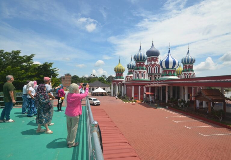 Terengganu’s tourism boom: 6.5 million visitors bring up to RM1.5b in revenue