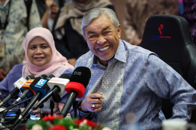 ‘No Bangkok Move, no Dubai Move’: Zahid says BN committed to unity govt until end of Parliament