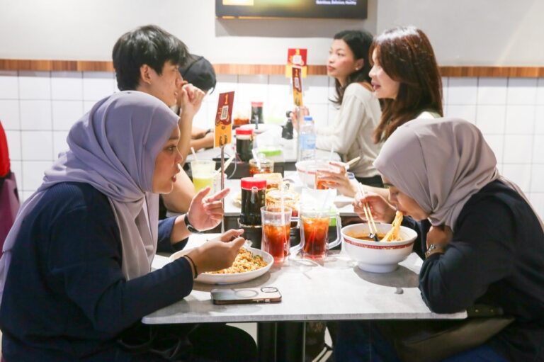 Survey: Malaysian consumers moving away from crisis-mode response amid improved outlook; fewer plan to cut dining out first