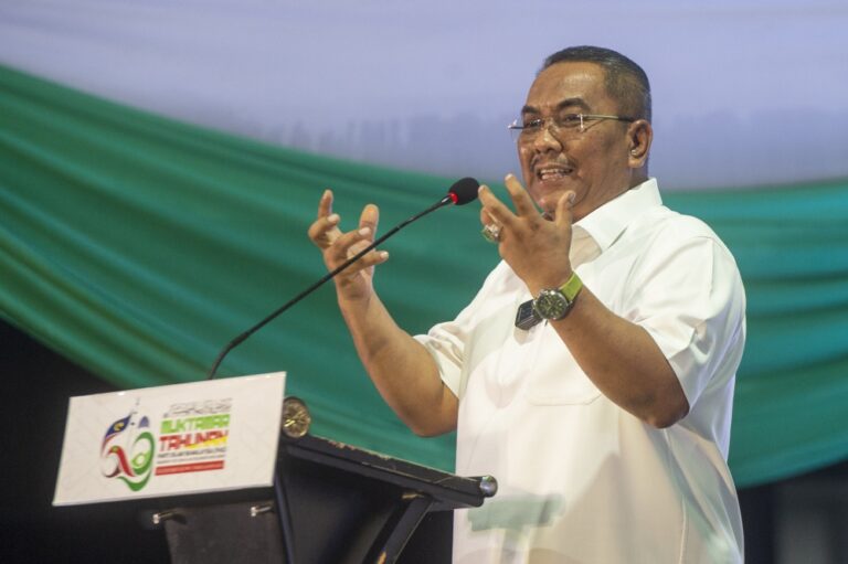 ‘There is no need to come to Negeri Sembilan’: Zahid tells Sanusi to focus on Kedah
