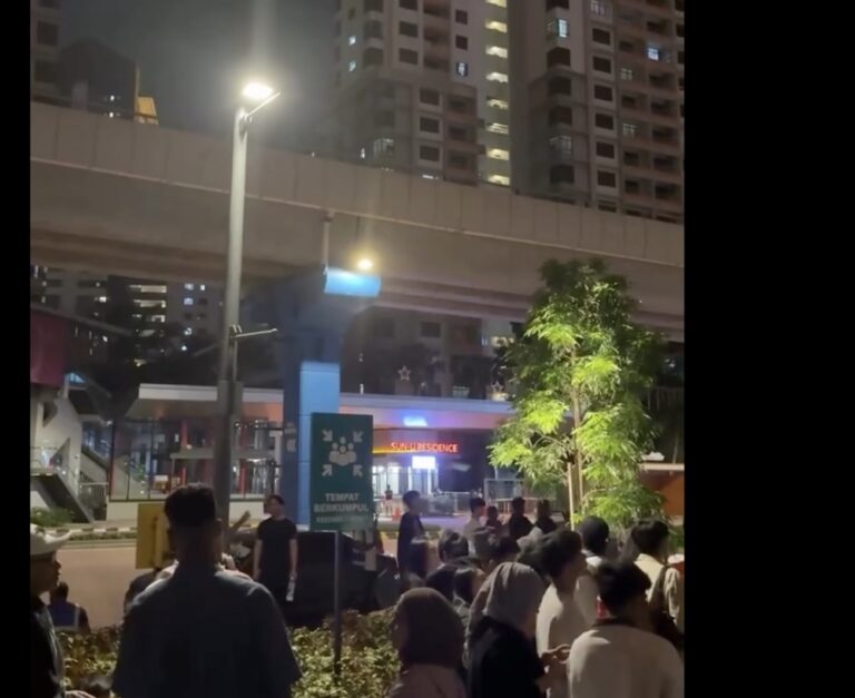Fire breaks out at Sunway Square Mall, blaze contained before firefighters arrive  (VIDEO)