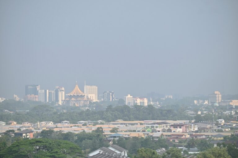 Haze worsens in Sarawak as 11 areas record unhealthy air quality
