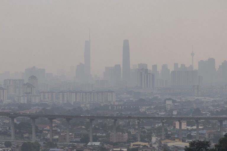 If it feels like this haze has been here forever, you’re right — and 10 areas in Klang Valley and Sarawak are still recording unhealthy air pollution levels