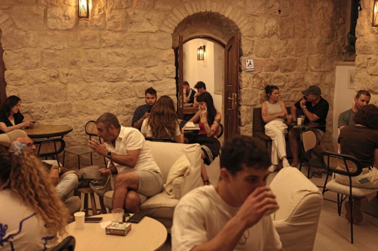 Sabbath cafe clash lays bare Israel faultlines