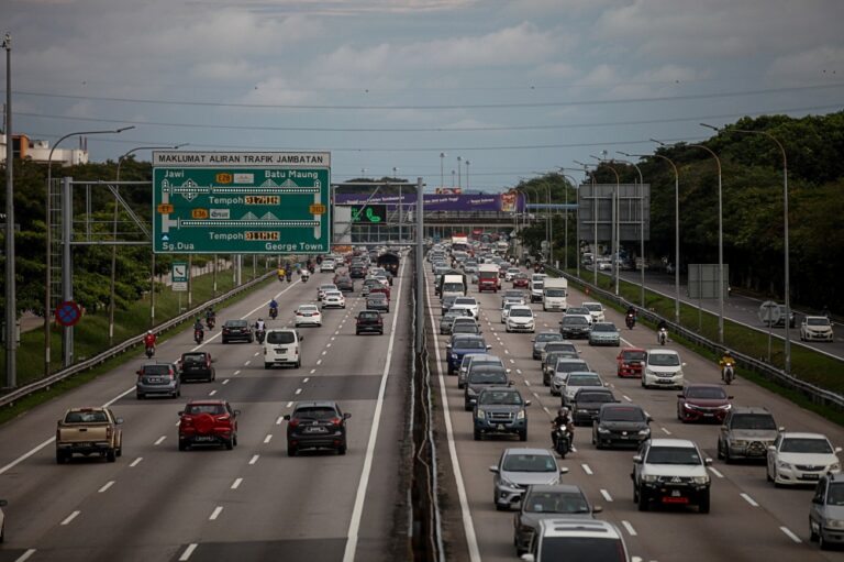 Public Works Ministry spends entire RM2b road maintenance allocation, to seek more funds