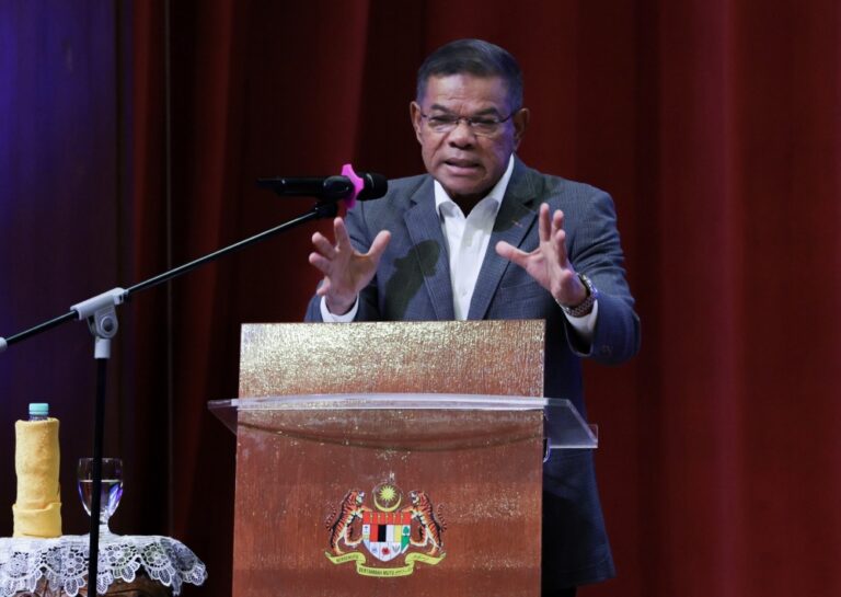Saifuddin Nasution hits out at recycled false claims of Home Ministry granting citizenship en masse to foreigners