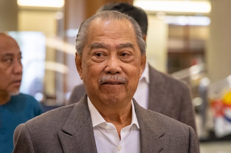 Muhyiddin trial: Witness says MOF wanted open tender, but PMO insisted on pre-qualification