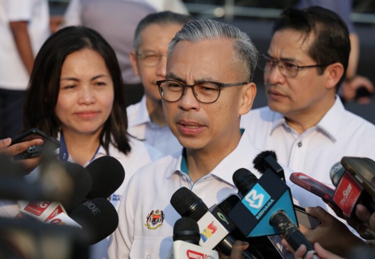 Melaka polls: Anwar, Amirudin meet as Pakatan weighs BN pact