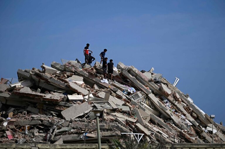 Families of Venezuelans killed in quake after US deportation demand govt apology