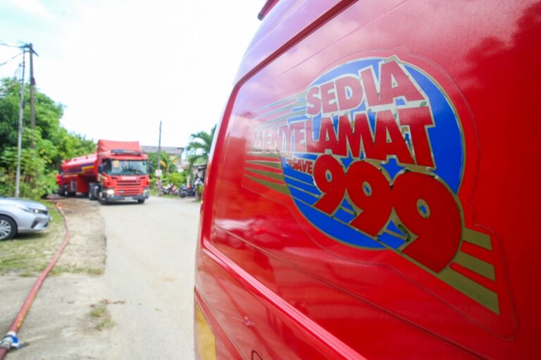 BMW driver dies after crashing into parked cars in Bukit Mertajam, two others hurt