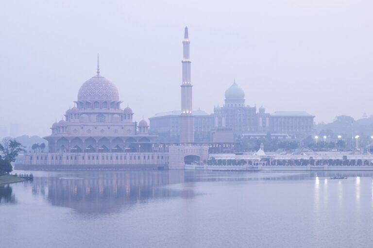 Jakim to hold special prayers tonight as haze blankets Malaysia