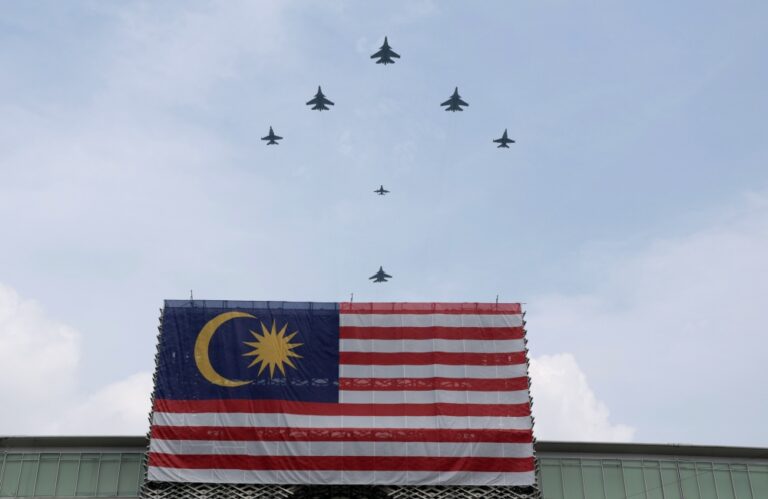 Thousands watch National Day rehearsal at Dataran Putrajaya ahead of Aug 31 parade
