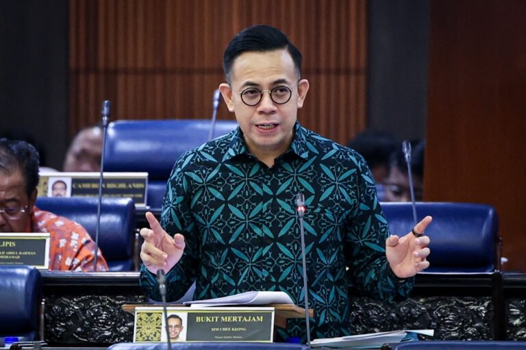 Kuskop to expedite disbursement of PM’s additional RM1b microcredit pledge, says minister