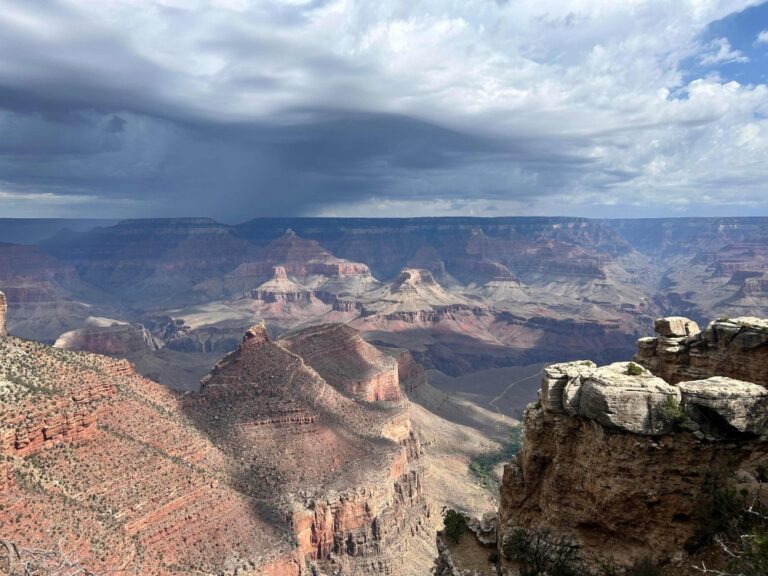 Grand Canyon faces more flash floods as crews search for 15 missing