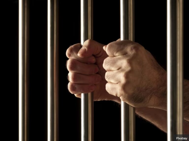 Kuching banker gets seven years’ jail, 16 lashes after draining client accounts via DuitNow