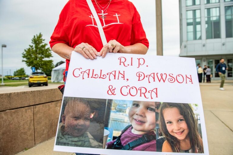 US jury hits second deadlock in Lindsay Clancy triple child‑murder trial, raising mistrial prospect