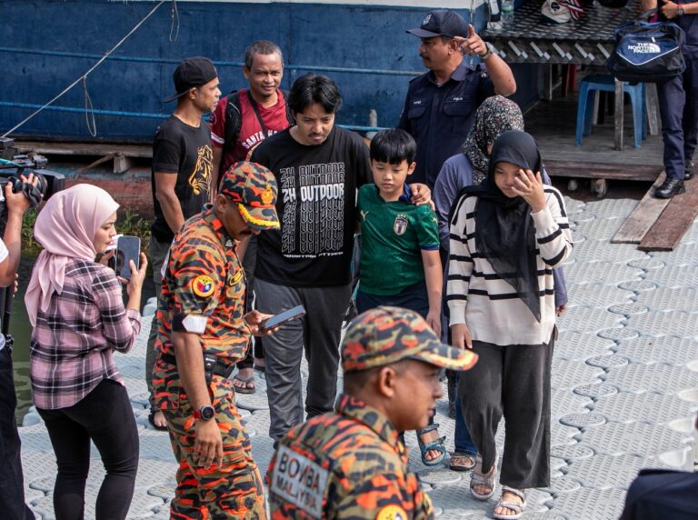 Six Gunung Gerah hikers safely out of forest after days missing