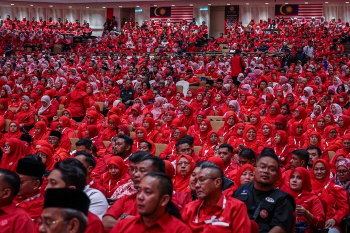 As Umno general assembly begins today, Malay unity, PAS-PN ties and the battle for Melaka set to dominate discussions