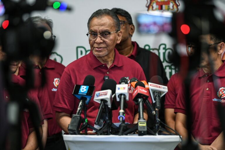 Dzulkefly: Status of five aboard Flying Doctor Service helicopter still unknown after Sarawak crash