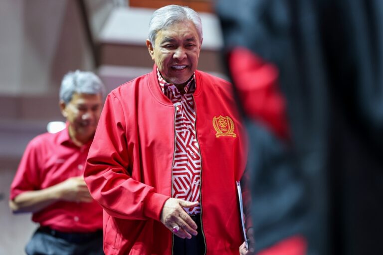 Zahid denies N. Sembilan MB resigned amid royal dispute