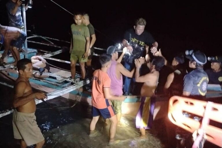Five killed, 87 missing after Philippine ferry fire